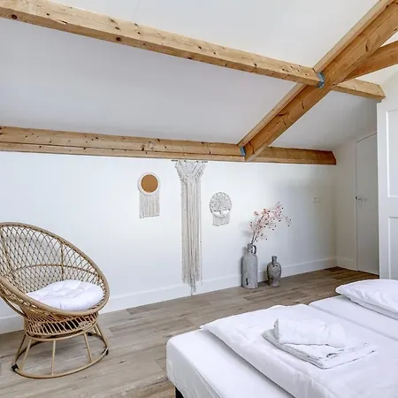 别墅 Prachtige Op Boslust Met Bioscoop En Sauna