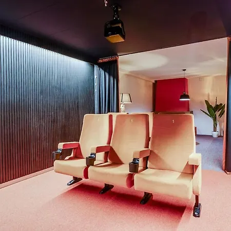 Prachtige Op Boslust Met Bioscoop En Sauna 皮滕