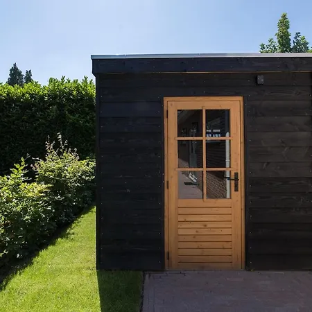 Prachtige Villa Op Boslust Met Bioscoop En Sauna Villa