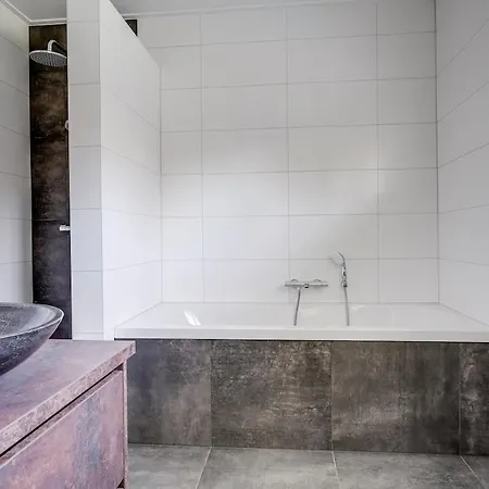 Prachtige Op Boslust Met Bioscoop En Sauna 别墅 *