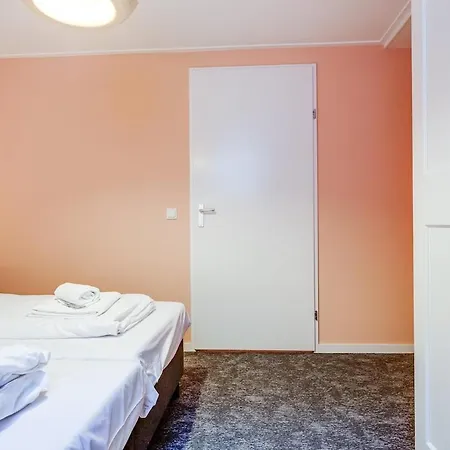 Prachtige Op Boslust Met Bioscoop En Sauna 别墅