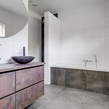 Prachtige Op Boslust Met Bioscoop En Sauna