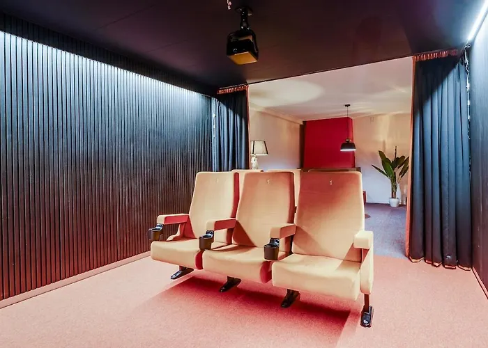 Beautiful On Park Boslust With Cinema 皮滕